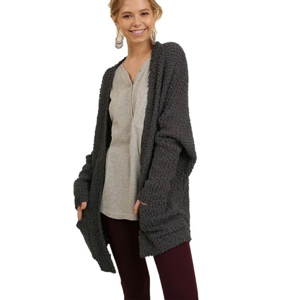 Fuzzy Gray Cardigan‎